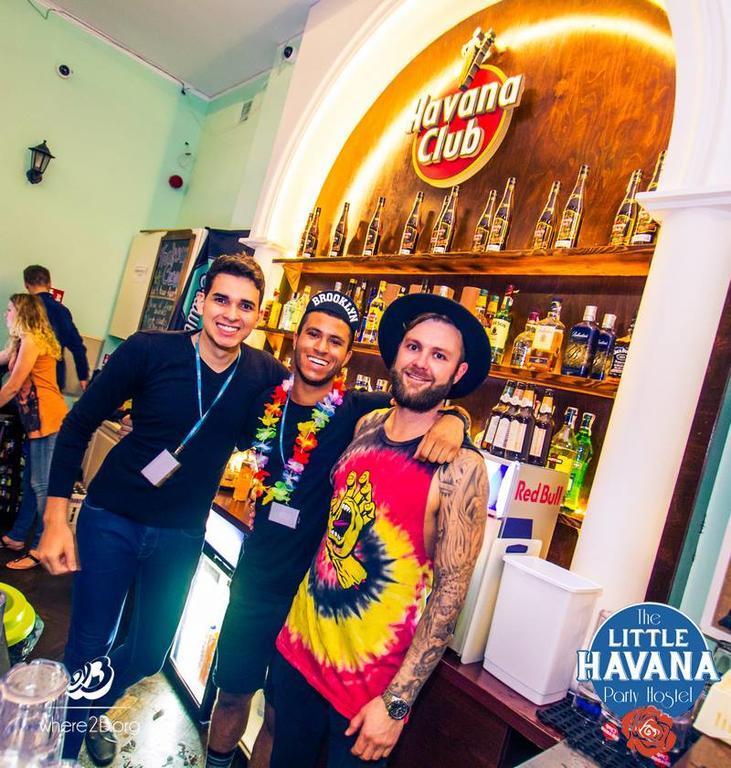 The Little Havana Party Hostel Krakow Luaran gambar